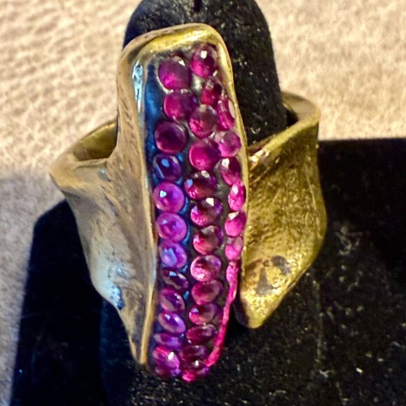GORGEOUS Artisanal organic brass ring set with genuine rubies London-made - Picture 4 of 9